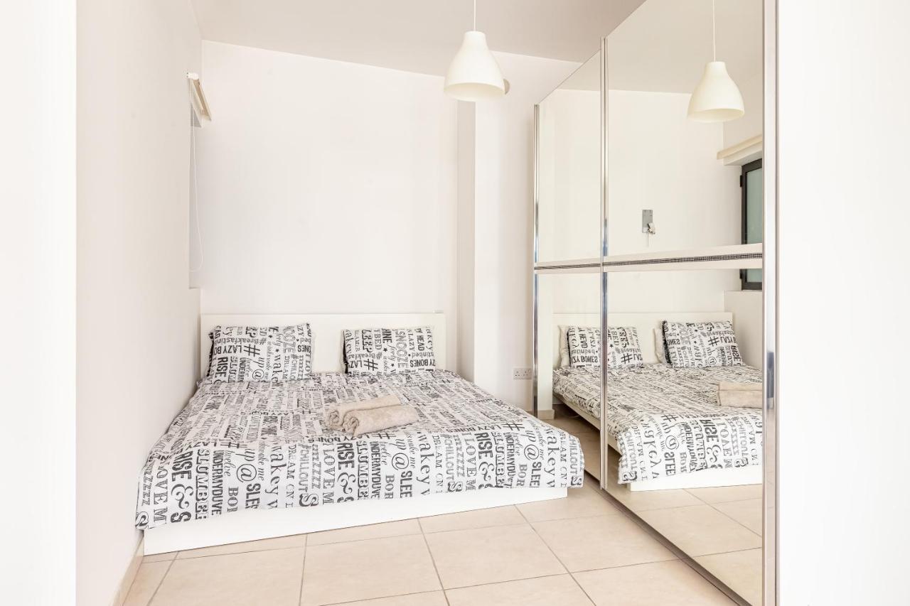 Lovely Studio Apt In The Heart Of St Julians Saint Julian's Exterior photo